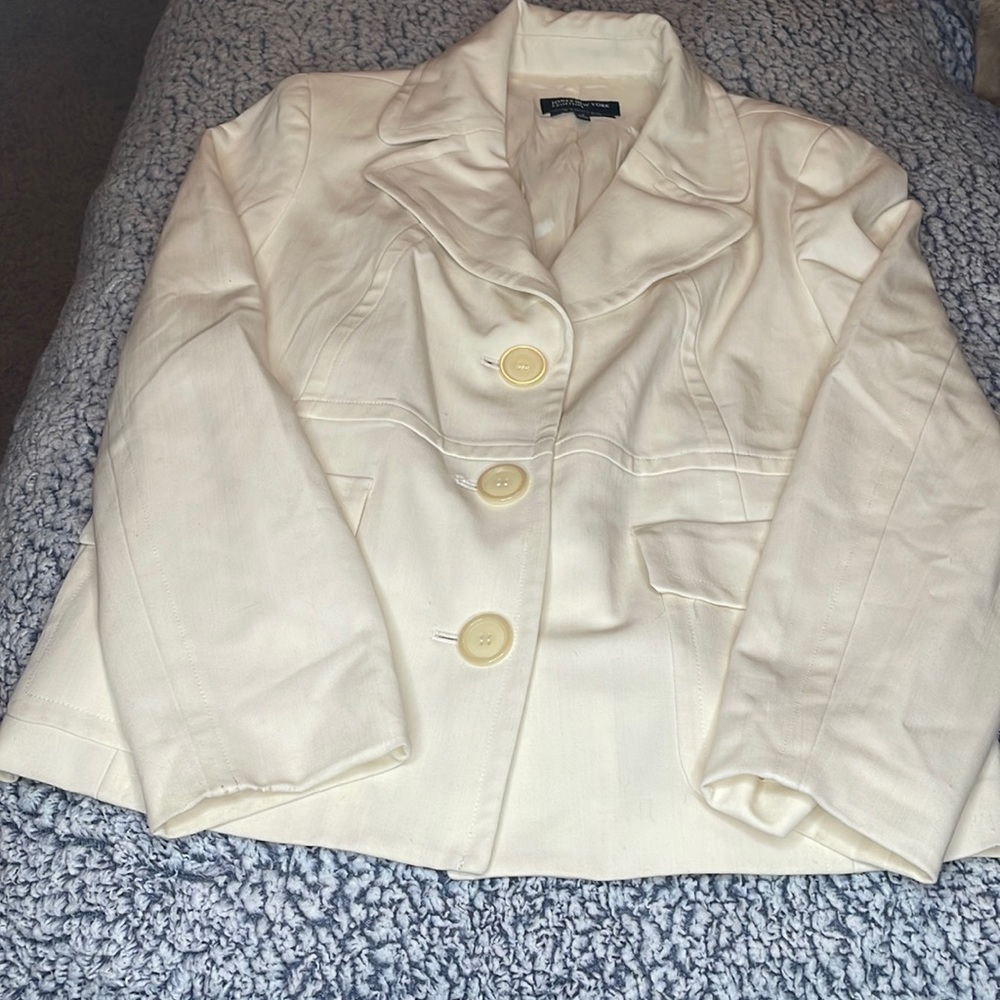 Jones New York Collection Cream Blazer